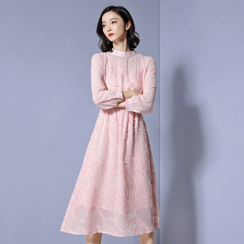 2019 Autumn New Europe Station Will Code Fashion Thin Feather Jacquard Weave Spelling Color Degree Of Tightness Waist Dress
2019 Autumn New Europe Station Will Code Fashion Thin Feather Jacquard Weave Spelling Color Degree Of Tightness Waist Dress