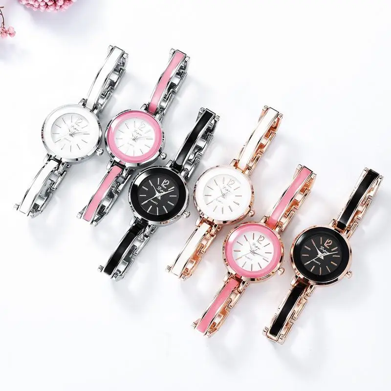 Women's Watches New Fashion Arabic Digital Casual Alloy Watch Personality Retro Watch Wild Temperament Watches For Women
Women's Watches New Fashion Arabic Digital Casual Alloy Watch Personality Retro Watch Wild Temperament Watches For Women