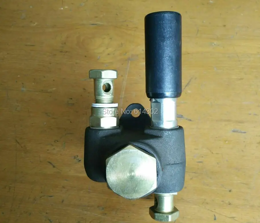 supply pump for weichai Ricardo 6113ZLD diesel engine parts /weifang 150kw dieselgenerator parts from China supplier
supply pump for weichai Ricardo 6113ZLD diesel engine parts /weifang 150kw dieselgenerator parts from China supplier