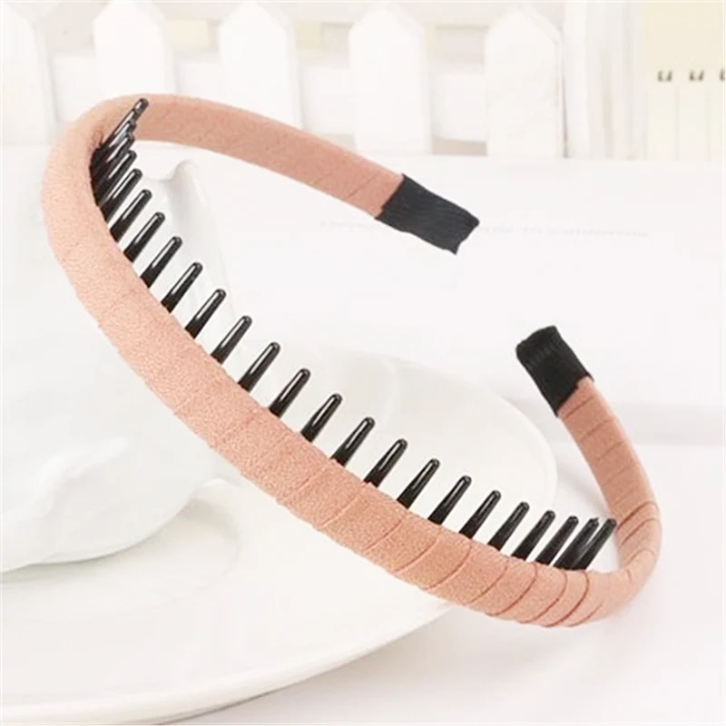 Hot 1PC Hairband with Teeth Hair Hoop Ladies Women Solid Pearls Headband Headdress Cloth Wrap Hair Accessories
Hot 1PC Hairband with Teeth Hair Hoop Ladies Women Solid Pearls Headband Headdress Cloth Wrap Hair Accessories