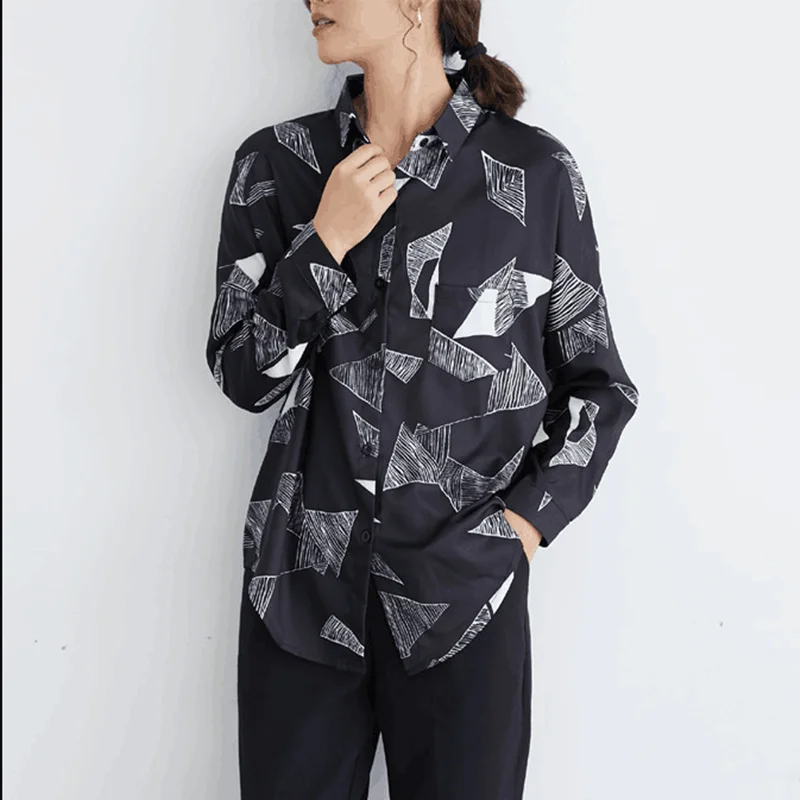 Batwing Sleeve Chiffon Blouse Women Lazy Oaf Style Long Shirt 2019 Korean Spring Geometric Printing Single Breasted White Shirt
Batwing Sleeve Chiffon Blouse Women Lazy Oaf Style Long Shirt 2019 Korean Spring Geometric Printing Single Breasted White Shirt