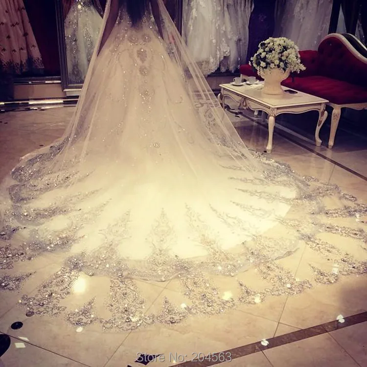 White or Ivory Cathedral Veil One Layer Luxury Wedding Veils with Crystals Lace Tulle Veil for Bride with Comb and Crystals HL
White or Ivory Cathedral Veil One Layer Luxury Wedding Veils with Crystals Lace Tulle Veil for Bride with Comb and Crystals HL