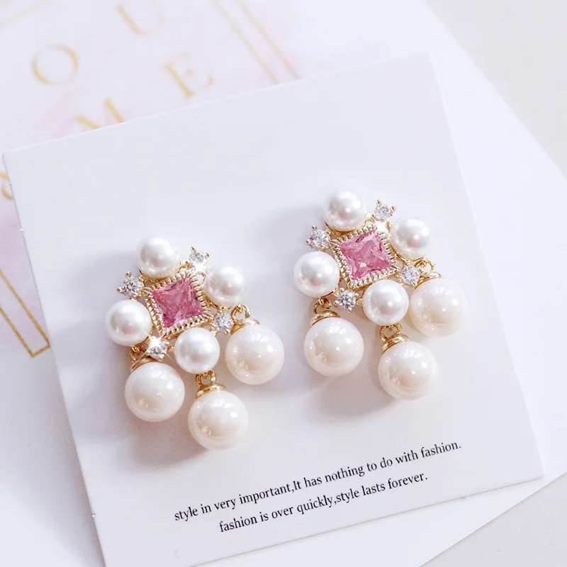 Fashion Gold tone Sweet princess Small Square Pink Stone Earrings Girl Pear Earring Women Jewelry Party Cubic zirconia Accessory
Fashion Gold tone Sweet princess Small Square Pink Stone Earrings Girl Pear Earring Women Jewelry Party Cubic zirconia Accessory