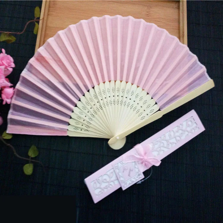 50pcs/lot Personalized Luxurious Silk Fold hand Fan in Elegant Laser Cut Gift Box +Party Favors/wedding Gifts
50pcs/lot Personalized Luxurious Silk Fold hand Fan in Elegant Laser Cut Gift Box +Party Favors/wedding Gifts