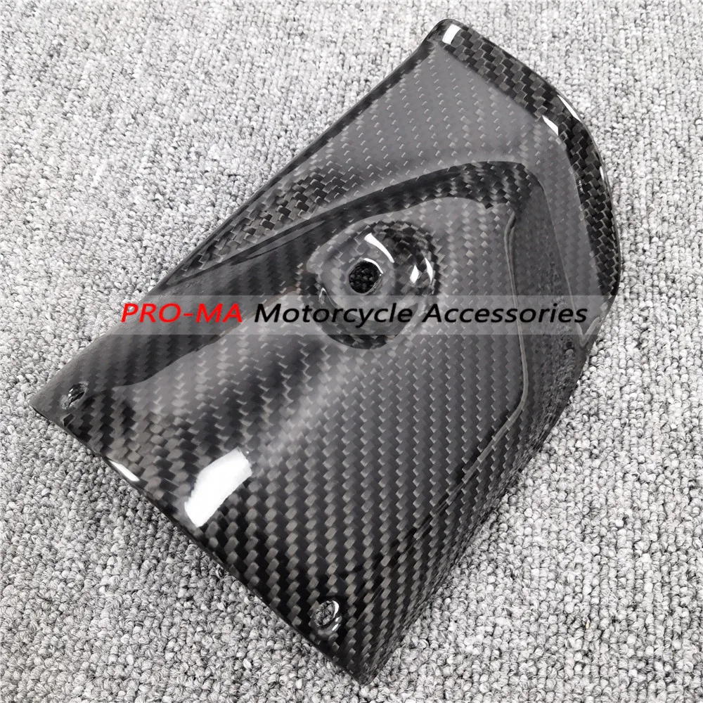 Motorcycle Heat Shield Exhaust (heat foil inside) in Carbon fiber for YAMAHA R6 2017+ Twill
Motorcycle Heat Shield Exhaust (heat foil inside) in Carbon fiber for YAMAHA R6 2017+ Twill