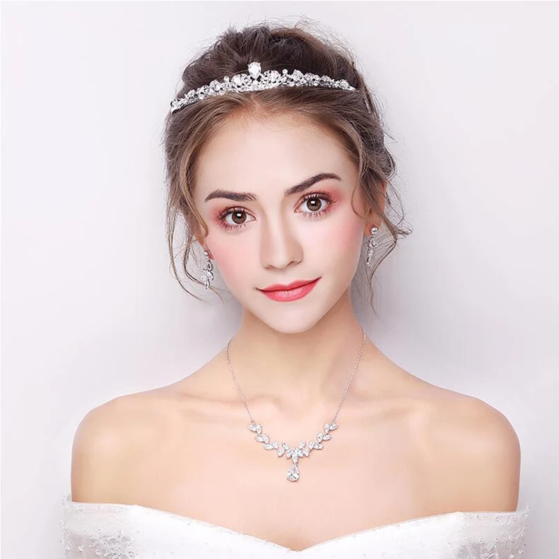 Cubic Zirconia Tiara Zircon Tiara CZ Crown Headband Wedding Hair Jewelry Hairband Bridal Headpiece Chinese Headdress Accessories
Cubic Zirconia Tiara Zircon Tiara CZ Crown Headband Wedding Hair Jewelry Hairband Bridal Headpiece Chinese Headdress Accessories