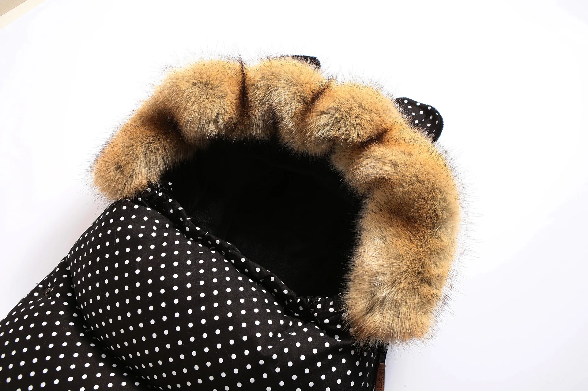 Yoya plus VOVO YUYU Baby Stroller Sleeping Bag Spring Winter Warm Sleepsacks Robe Infant Wheelchair Envelopes Newborns Footmuff
Yoya plus VOVO YUYU Baby Stroller Sleeping Bag Spring Winter Warm Sleepsacks Robe Infant Wheelchair Envelopes Newborns Footmuff