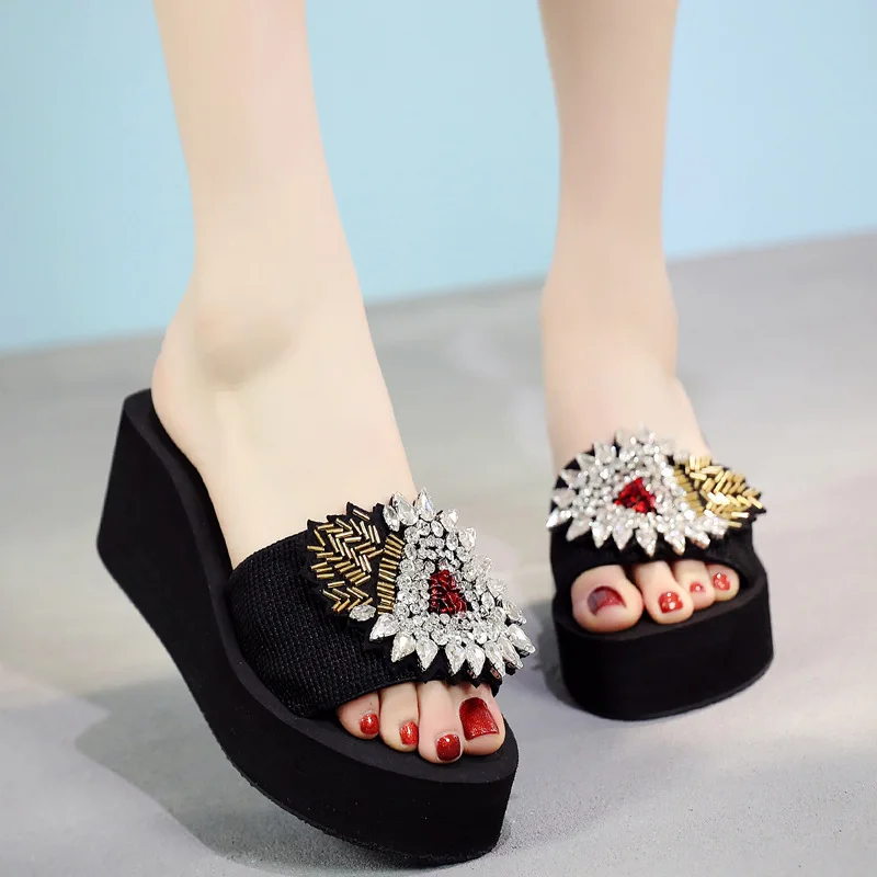 Slippers Women's New Pearl Rhinestone Wedges Sandals and Slippers Women's Casual Fashion Flip Flops
Slippers Women's New Pearl Rhinestone Wedges Sandals and Slippers Women's Casual Fashion Flip Flops