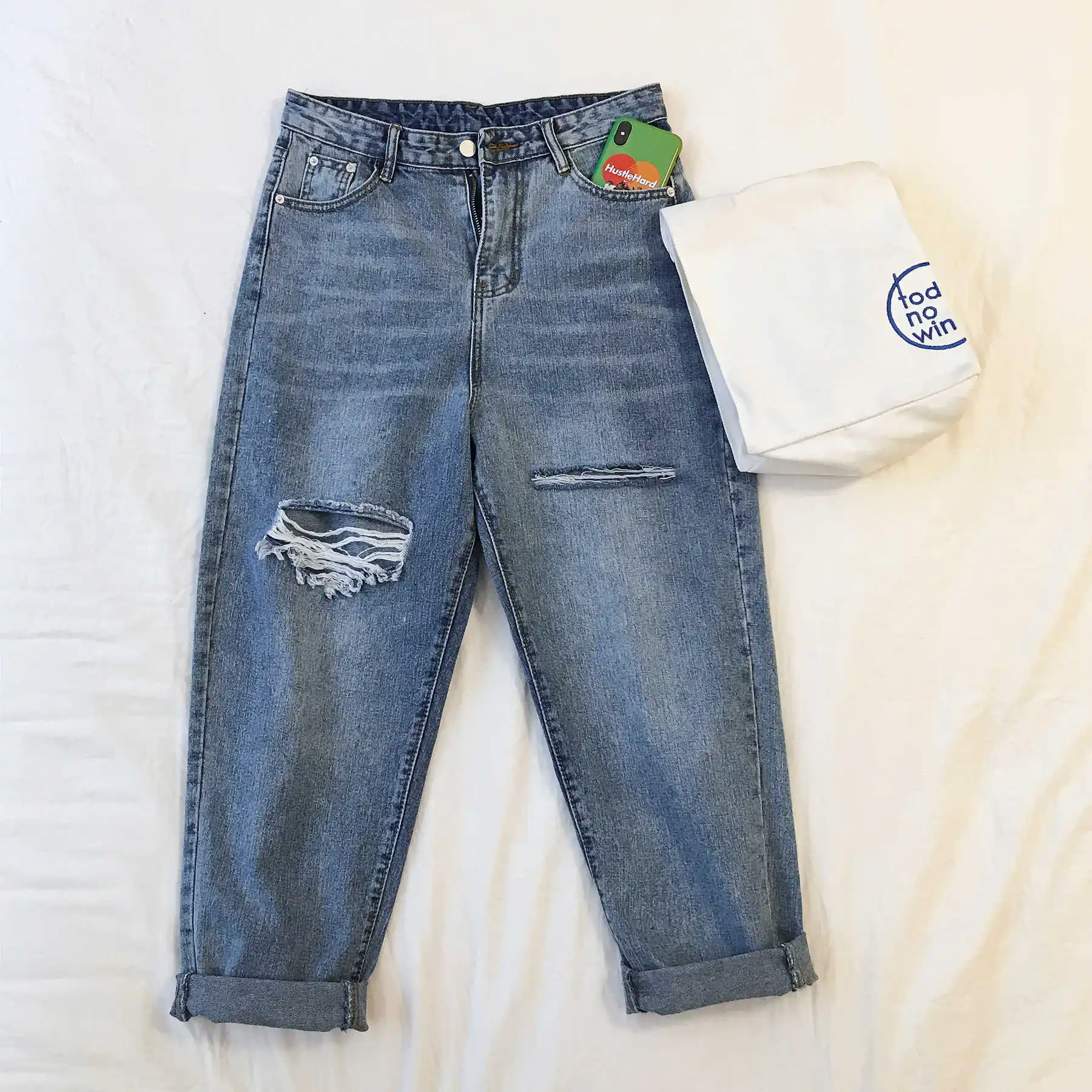 2019 Korean Style Summer Men's New Tide Baggy Homme Jeans Mens Hole Casual Pants Blue Color Loose Fashion Trousers Size M-2XL
2019 Korean Style Summer Men's New Tide Baggy Homme Jeans Mens Hole Casual Pants Blue Color Loose Fashion Trousers Size M-2XL