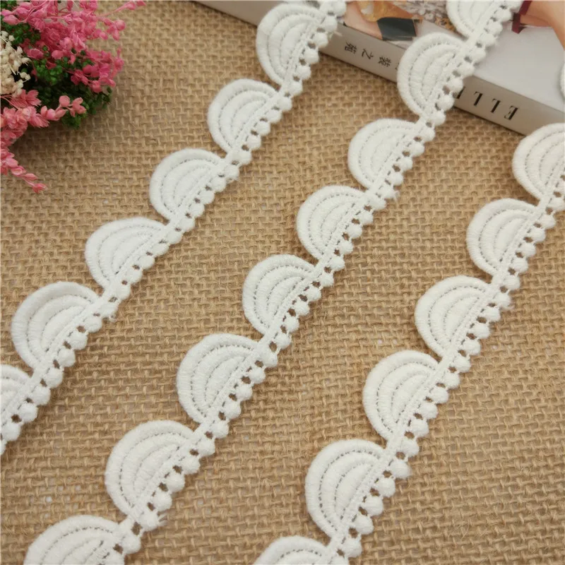 19yards Cotton embroidery semicircle wavy lace Trim Fabric Ribbon clothing curtain home textile sofa skirt DIY decorative lace
19yards Cotton embroidery semicircle wavy lace Trim Fabric Ribbon clothing curtain home textile sofa skirt DIY decorative lace