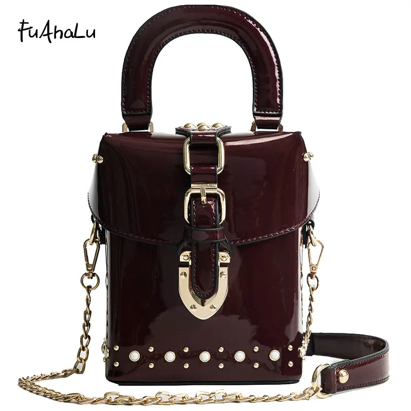 FuAhaLu patent leather handbags Korean crossbody bags for women the chain rivet Messenger bag glossy surface bucket bag
FuAhaLu patent leather handbags Korean crossbody bags for women the chain rivet Messenger bag glossy surface bucket bag