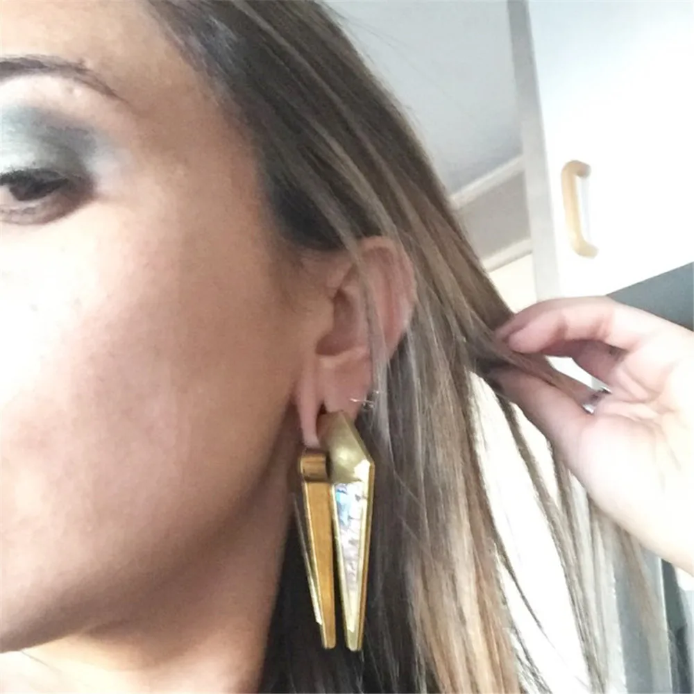 1PC Dangle Earrings Key Hole Shape Ear Weights Gold Shell Ear Expander Plugs Ear Tunnels Unisex Body Piercing Jewelry
1PC Dangle Earrings Key Hole Shape Ear Weights Gold Shell Ear Expander Plugs Ear Tunnels Unisex Body Piercing Jewelry