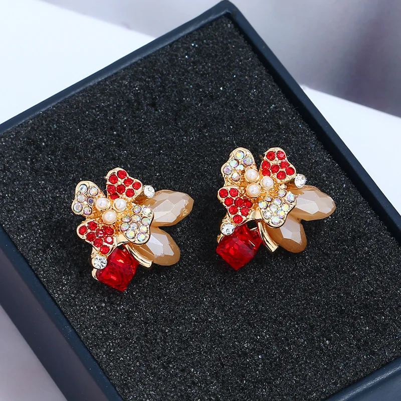 Flower Crystal Ear Nails Female Temperament Simple Sweet Rose Ear Ornaments Japanese and Korean Accessories
Flower Crystal Ear Nails Female Temperament Simple Sweet Rose Ear Ornaments Japanese and Korean Accessories