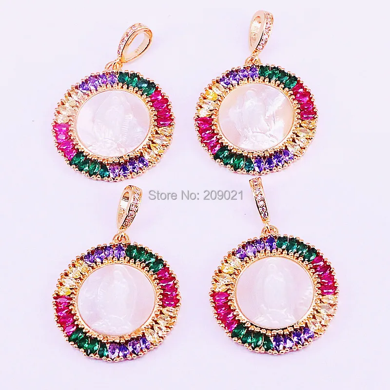 5Pcs Gold Colors Pave Rainbow Cubic Zirconia And Shell Round Pendant Women's Fashion Jewelry necklaces
5Pcs Gold Colors Pave Rainbow Cubic Zirconia And Shell Round Pendant Women's Fashion Jewelry necklaces
