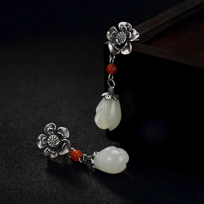 

2018 Promotion Top Fashion Brinco S925 Pure Natural Hetian Jade South Inlaid Plum Blossom Lady High-end Earrings Wholesale