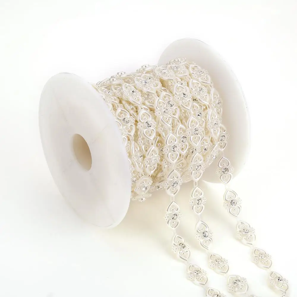 SOAPODE 10yards Party DIY decoration rhinestone chain Pearls Bead Chain Garland Flowers Wedding Party Decoration Products Supply
SOAPODE 10yards Party DIY decoration rhinestone chain Pearls Bead Chain Garland Flowers Wedding Party Decoration Products Supply