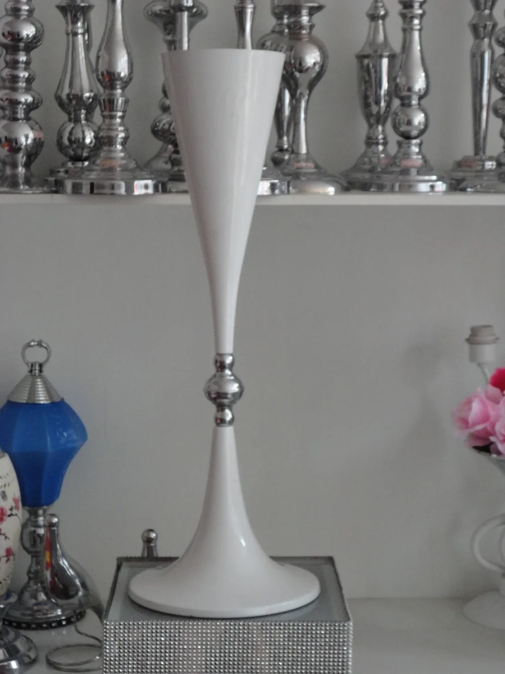 69CM / 27" White & Silver Wedding Flower vase Bling Table Centerpiece Sparkling Wedding Decoration Banquet Road Lead 10PCS/LOT
69CM / 27" White & Silver Wedding Flower vase Bling Table Centerpiece Sparkling Wedding Decoration Banquet Road Lead 10PCS/LOT