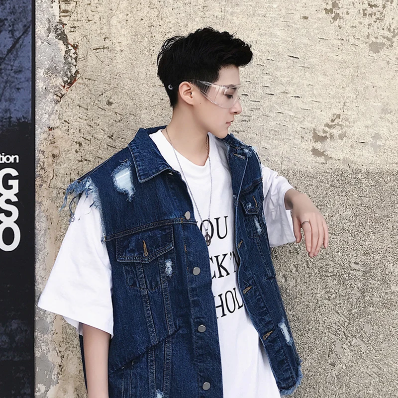 2018 New high street washing damage the hole in the hair edge hollowing out waistcoat popular logo men's sleeveless denim
2018 New high street washing damage the hole in the hair edge hollowing out waistcoat popular logo men's sleeveless denim