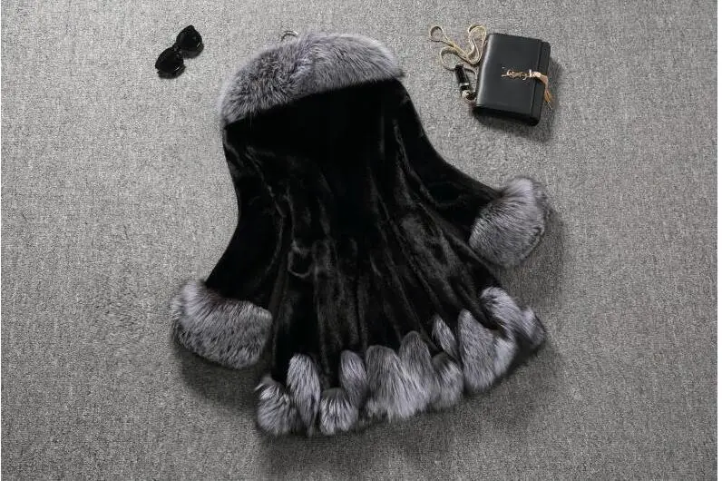 Winter new fur one coat female long section fox fur grass coat imitation fur vest
Winter new fur one coat female long section fox fur grass coat imitation fur vest