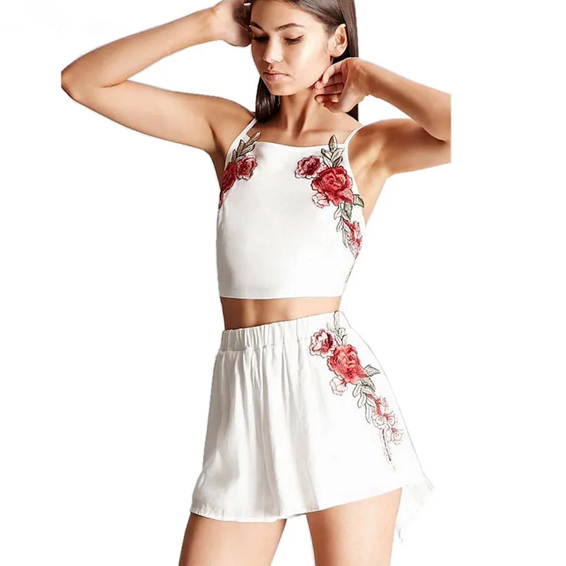 sexy two piece set summer 2018 women suit with shorts back lace-up rose flower appliques embroidery crop top and shorts set
sexy two piece set summer 2018 women suit with shorts back lace-up rose flower appliques embroidery crop top and shorts set