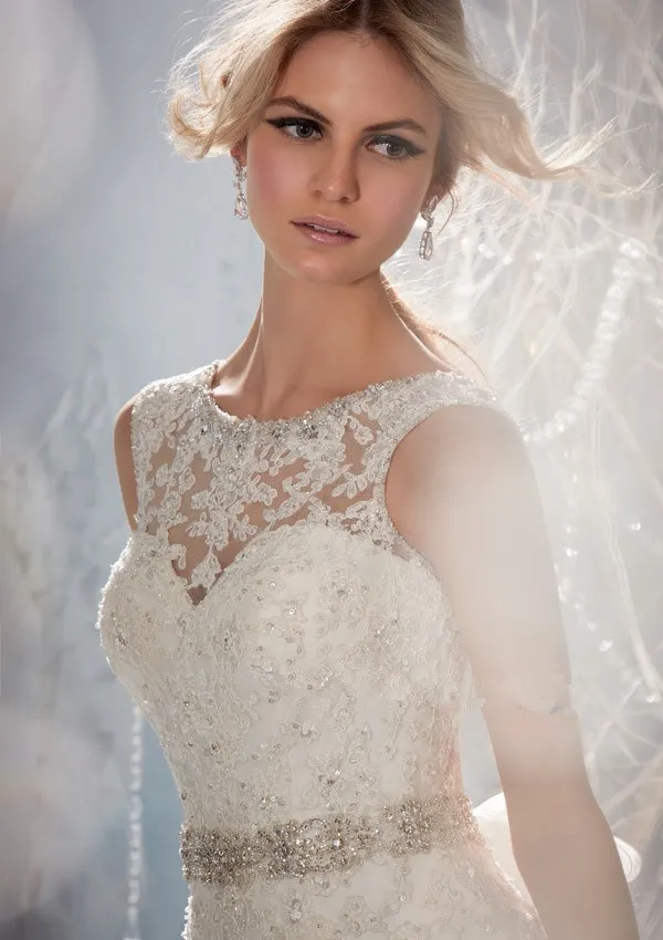 Кружевное свадебное платье-Русалка с аппликацией белое/цвета слоновой кости |