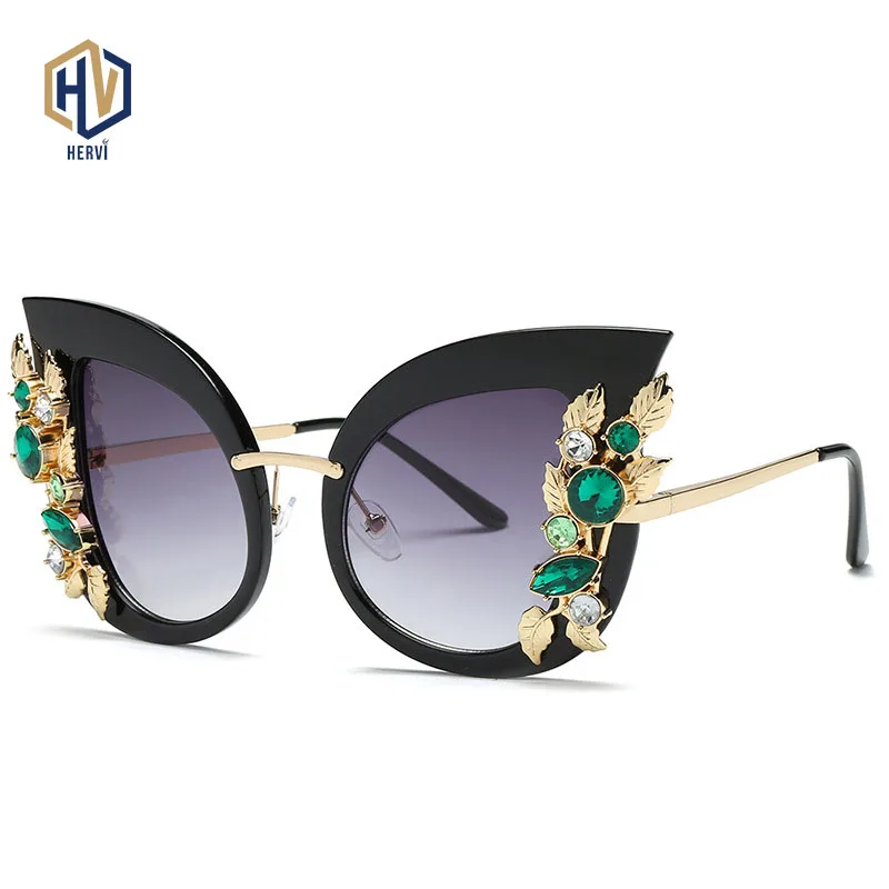 2020 New Pattern Diamond Sunglasses Rhinestone Retro Flower Ladies Women Frame Black Star Sun Glasses
2020 New Pattern Diamond Sunglasses Rhinestone Retro Flower Ladies Women Frame Black Star Sun Glasses