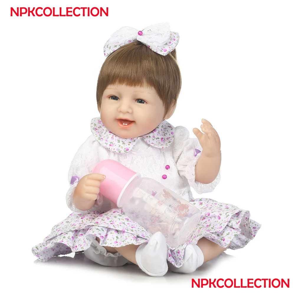 40cm Soft Body Silicone Reborn Baby Doll Toy For Girls Vinyl Newborn Girl Babies Dolls Kids Child Gift bebe Brinquedos
40cm Soft Body Silicone Reborn Baby Doll Toy For Girls Vinyl Newborn Girl Babies Dolls Kids Child Gift bebe Brinquedos