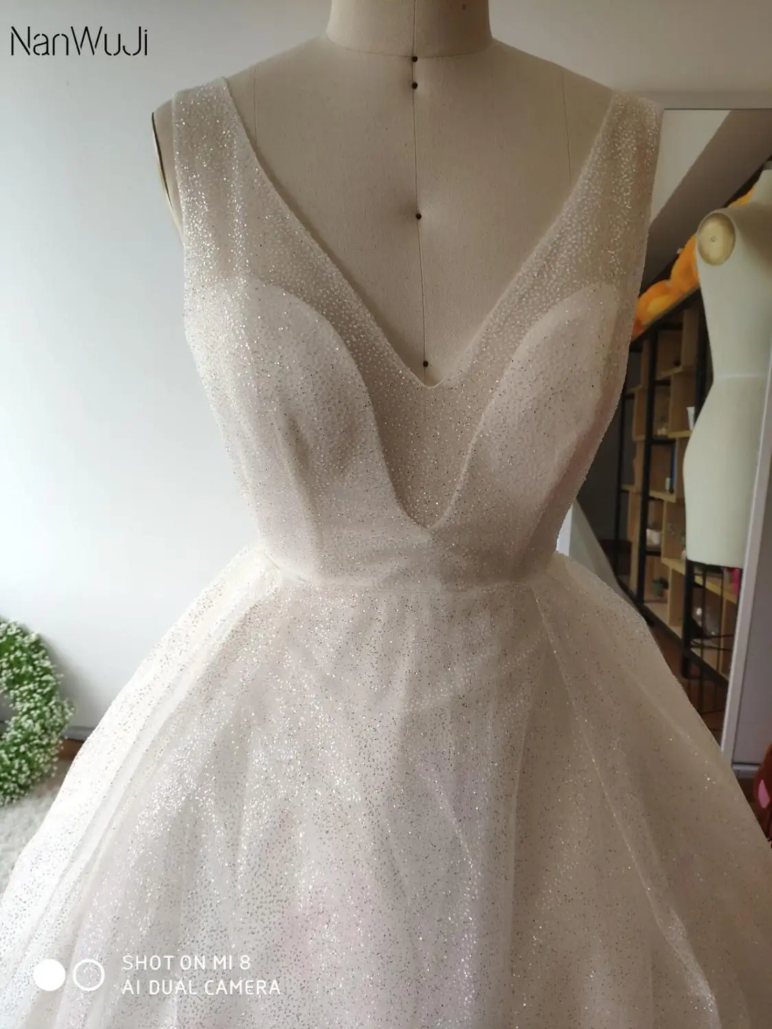 Robe De Soiree V-back Custom Luxury Ivory Evening Dresses 2019 New Arrival A Line Puffy Shinny Cheap Long Prom Party Dresses
Robe De Soiree V-back Custom Luxury Ivory Evening Dresses 2019 New Arrival A Line Puffy Shinny Cheap Long Prom Party Dresses