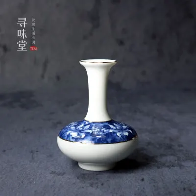 High-grade Gold Blue Porcelain Vase Small Glaze Color Tea Table Small Flower Ceramic Countertop Desktop Flower Arrangement
High-grade Gold Blue Porcelain Vase Small Glaze Color Tea Table Small Flower Ceramic Countertop Desktop Flower Arrangement