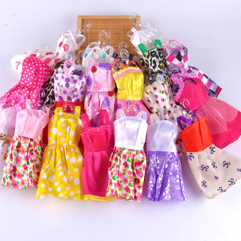 Shipping Beautiful DIY Noble Doll Dress Princess Girl Changing Clothes Accessories Decoration Mixed Style
Shipping Beautiful DIY Noble Doll Dress Princess Girl Changing Clothes Accessories Decoration Mixed Style