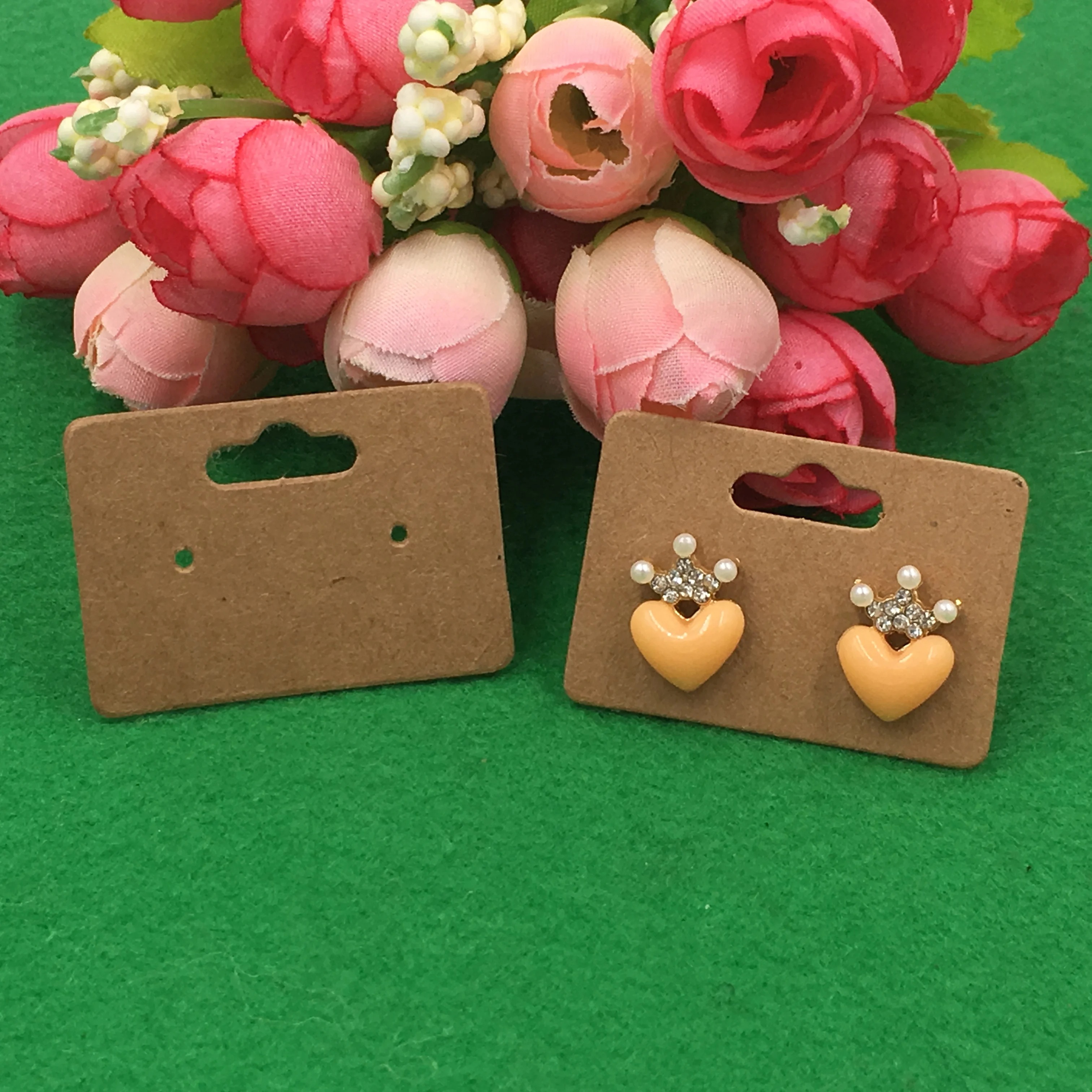 3.7x2.6cm 200pcs Kraft Earring Card mini Cute Earring Card Blank Kraft Earring Display Card Accept Customize Logo
3.7x2.6cm 200pcs Kraft Earring Card mini Cute Earring Card Blank Kraft Earring Display Card Accept Customize Logo