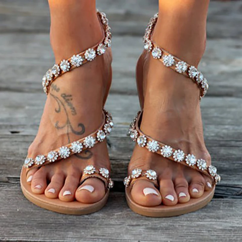 Bling Crystal Summer Women Flat Sandals Beach Big Size Female Flip Flop Soft Bottom Women Gladiator Slippers
Bling Crystal Summer Women Flat Sandals Beach Big Size Female Flip Flop Soft Bottom Women Gladiator Slippers