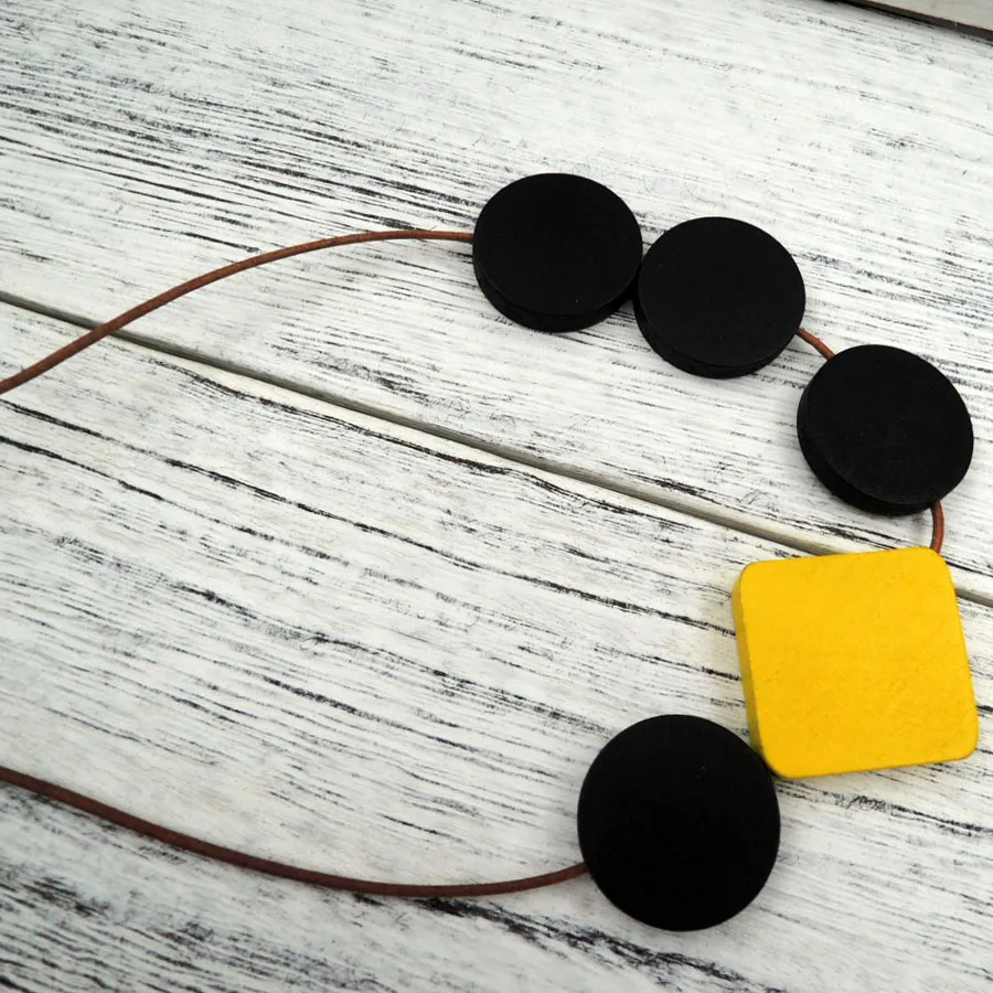 NEW lady wood geometric necklace pendant minimalist statement disk rhomb abstract yellow grey leather cord NW393
NEW lady wood geometric necklace pendant minimalist statement disk rhomb abstract yellow grey leather cord NW393