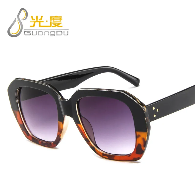 Женские солнцезащитные очки с леопардовым принтом большие прозрачные для