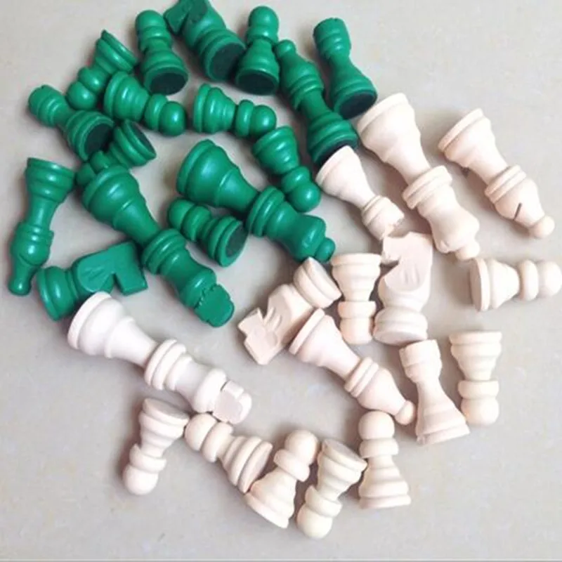 32Pcs/set New Wood Chess Piece Real Wood Chessboard 2.5 Inches of Water Paint Green + Original Color
32Pcs/set New Wood Chess Piece Real Wood Chessboard 2.5 Inches of Water Paint Green + Original Color