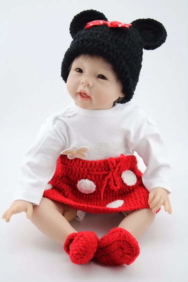 22 inch Bebe Reborn Baby Doll Toy Cloth Body Stuffed Realistic silicone Baby Doll Toddler Birthday Christmas Gifts
22 inch Bebe Reborn Baby Doll Toy Cloth Body Stuffed Realistic silicone Baby Doll Toddler Birthday Christmas Gifts