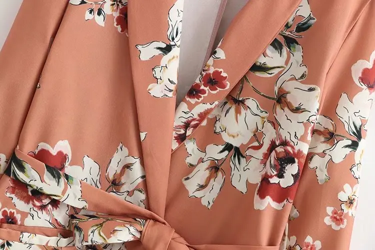 High-quality suit female summer new European and American fashion elegant printing thin loose jacket belt Ms. thin section
High-quality suit female summer new European and American fashion elegant printing thin loose jacket belt Ms. thin section