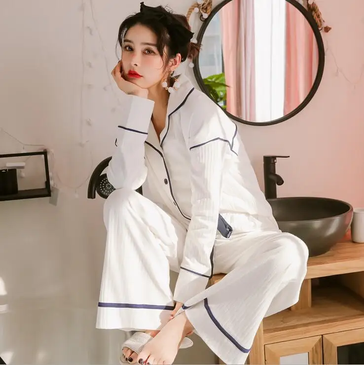 women's autumn and winter cotton long-sleeved suit pit striped wide-leg pants cardigan lapel Europe and America home service
women's autumn and winter cotton long-sleeved suit pit striped wide-leg pants cardigan lapel Europe and America home service