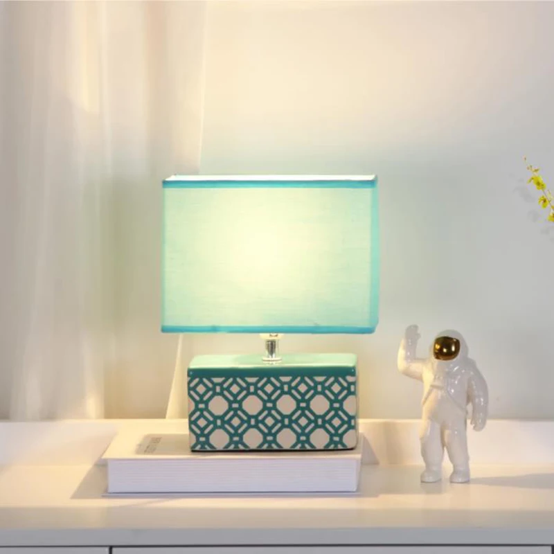 Minimalist LED ceramic table lamps Modern creative indoor lighting fixture living room bedroom hotel room LED ceramic table lamp
Minimalist LED ceramic table lamps Modern creative indoor lighting fixture living room bedroom hotel room LED ceramic table lamp