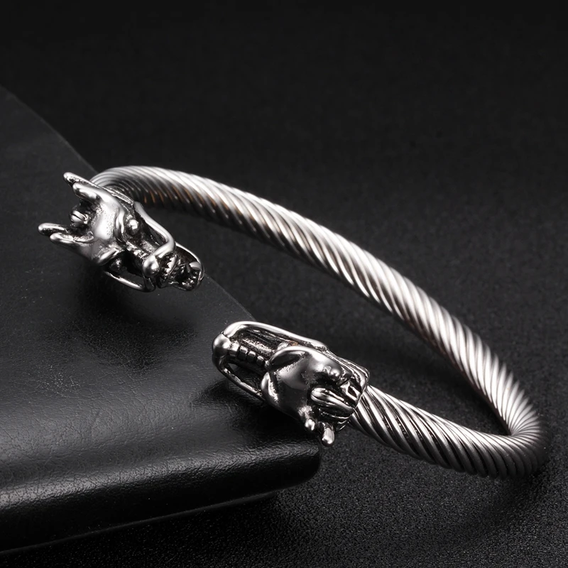 Luxury Stainless Steel Sporty Men Male Charm Bracelets Vintage Unique Gold Dragon Braided Open Fashion Cuff Bangles
Luxury Stainless Steel Sporty Men Male Charm Bracelets Vintage Unique Gold Dragon Braided Open Fashion Cuff Bangles
