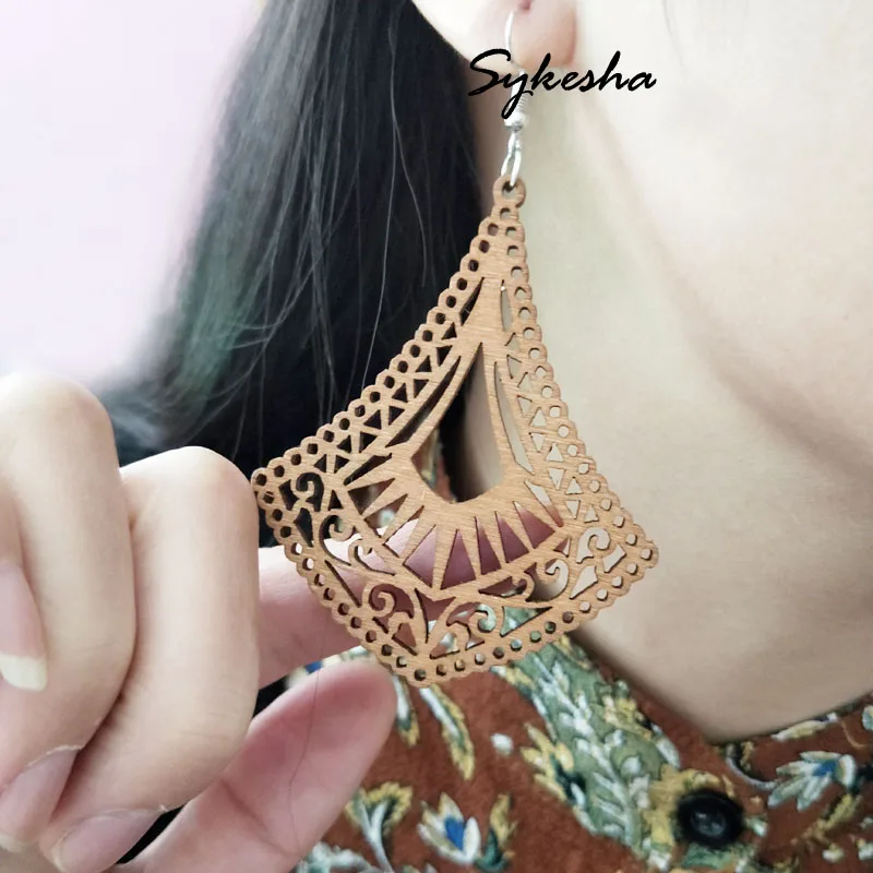 2019 New Arrival Wood Earrings Organic Brown Hollow African Woman Wooden Brincos Pendant Wood Earrings
2019 New Arrival Wood Earrings Organic Brown Hollow African Woman Wooden Brincos Pendant Wood Earrings