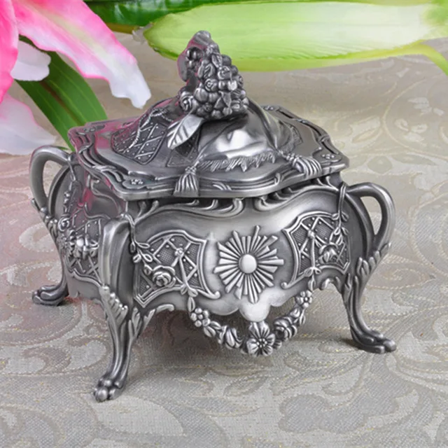 Metal Storage Box European Retro High-End Stereo Jewelry Box Creative Home Desktop Beautiful Storage Box
Metal Storage Box European Retro High-End Stereo Jewelry Box Creative Home Desktop Beautiful Storage Box