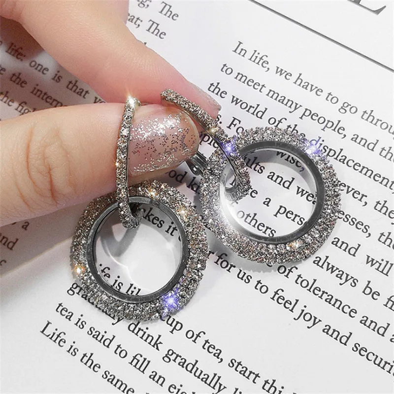 WNGMNGL 2018 Korean High-Grade Elegant Crystal Earrings Round Gold And Silver Earrings Wedding Party earrings Jewelry For Women
WNGMNGL 2018 Korean High-Grade Elegant Crystal Earrings Round Gold And Silver Earrings Wedding Party earrings Jewelry For Women