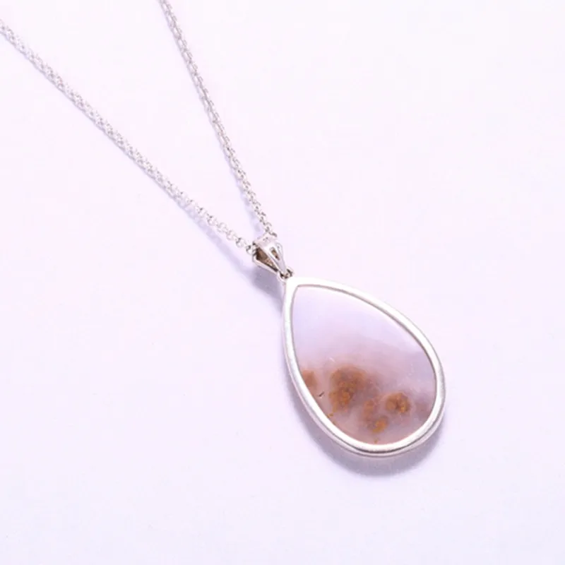 Wholesale gemstone,Birthday gift,Natural Agate Water Drop Shape with 925 Sterling Silver fashion pendant,26x21x3mm 5.97g
Wholesale gemstone,Birthday gift,Natural Agate Water Drop Shape with 925 Sterling Silver fashion pendant,26x21x3mm 5.97g