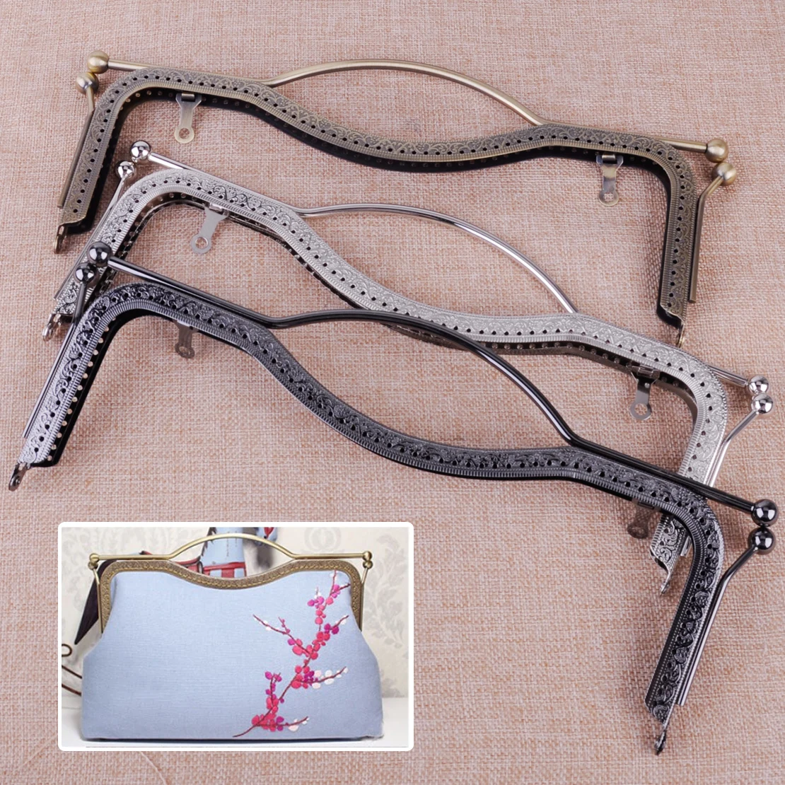 Vintage Handbag Purse Tote Bag Rectangle Kiss Clasp Handle Lip Metal Frame 27cm for Sewing DIY
Vintage Handbag Purse Tote Bag Rectangle Kiss Clasp Handle Lip Metal Frame 27cm for Sewing DIY