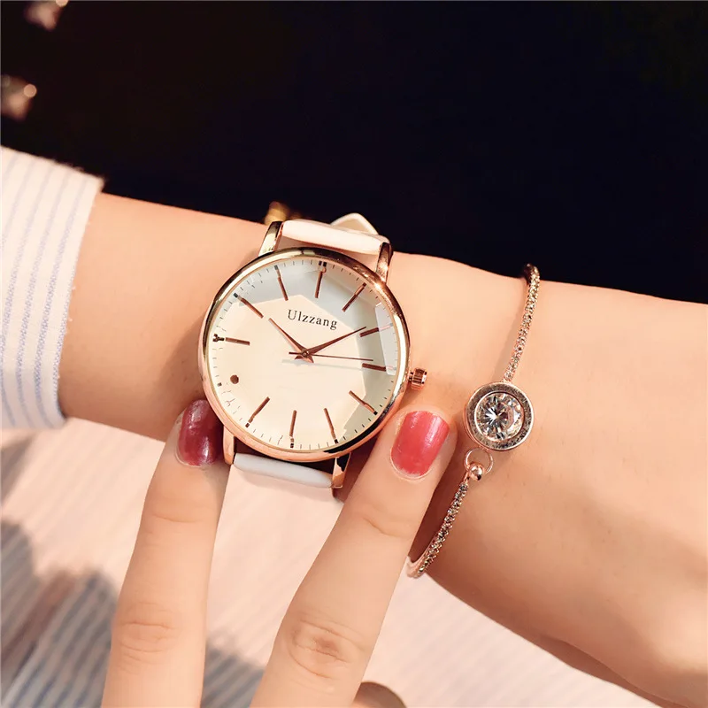 Luxury Brand Women Fashion PU Leather Watch Wristwatch Quartz An-alog Business Casual watch
Luxury Brand Women Fashion PU Leather Watch Wristwatch Quartz An-alog Business Casual watch