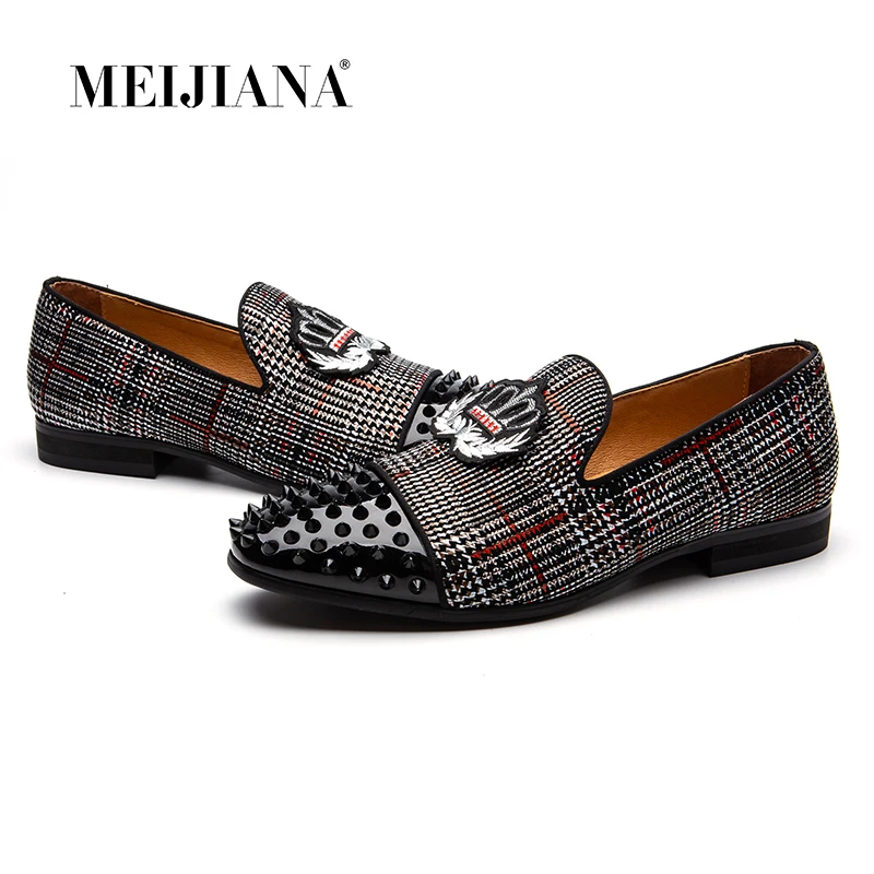 MEIJIANA Black Spikes Rhinestones Glitter Men Loafers Smoking Slipper Casual Shoes Wedding Dress Men's Flats Genuine Leather
MEIJIANA Black Spikes Rhinestones Glitter Men Loafers Smoking Slipper Casual Shoes Wedding Dress Men's Flats Genuine Leather