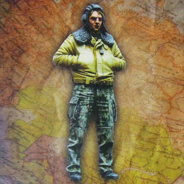 1/35 Modern Russian tankman, Resin Model Soldier GK, Military theme, Unassembled and unpainted kit
1/35 Modern Russian tankman, Resin Model Soldier GK, Military theme, Unassembled and unpainted kit