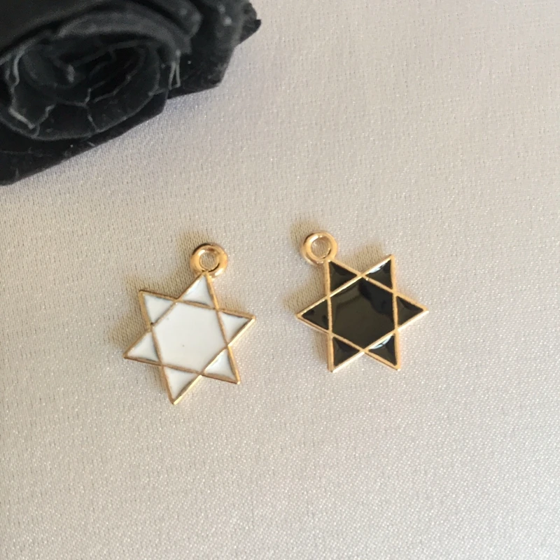12*16MM 80Pcs/Pack Hexagram Star of David White & Black Glazing KC Gold Color Alloy Charms Jewelry Pendants
12*16MM 80Pcs/Pack Hexagram Star of David White & Black Glazing KC Gold Color Alloy Charms Jewelry Pendants