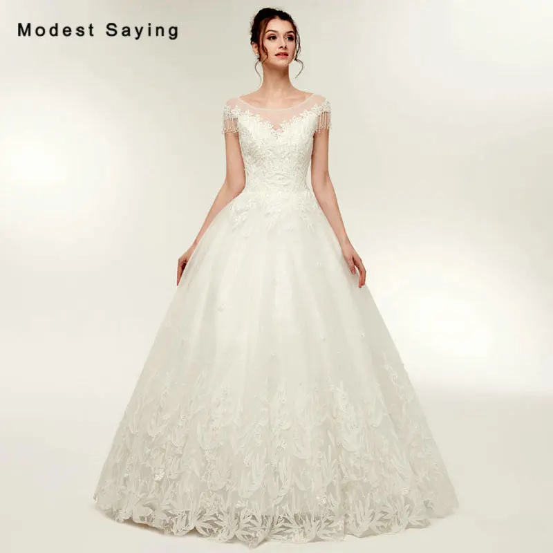 New Romantic Ivory Ball Gown High Neck Beaded Lace Wedding Dresses 2018 with Tassel Shoulder Bridal Gowns mariage Custom Made
New Romantic Ivory Ball Gown High Neck Beaded Lace Wedding Dresses 2018 with Tassel Shoulder Bridal Gowns mariage Custom Made